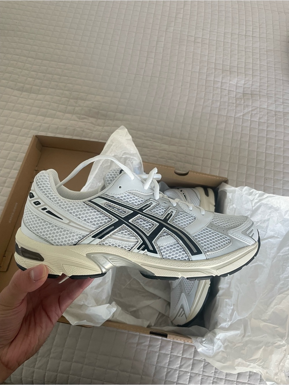 Asics GEL-1130 Men's White with Gray Accent Running Shoes - Picture 4 of 8